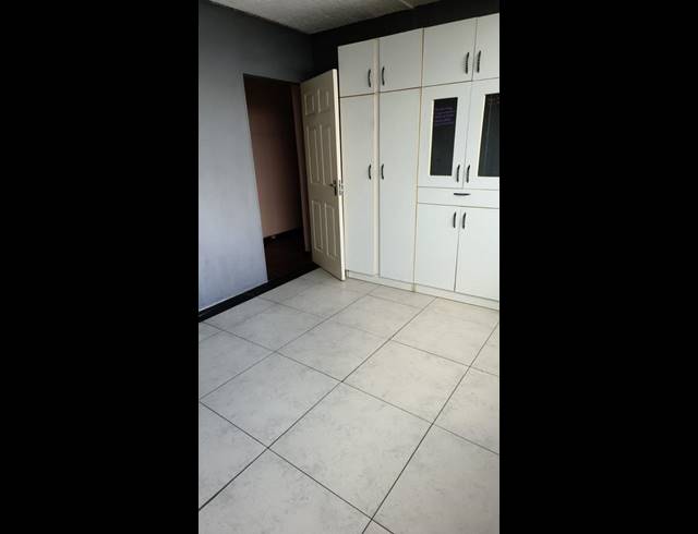 2 BEDROOM PROPERTY TO RENT IN PARADISE VALLEY